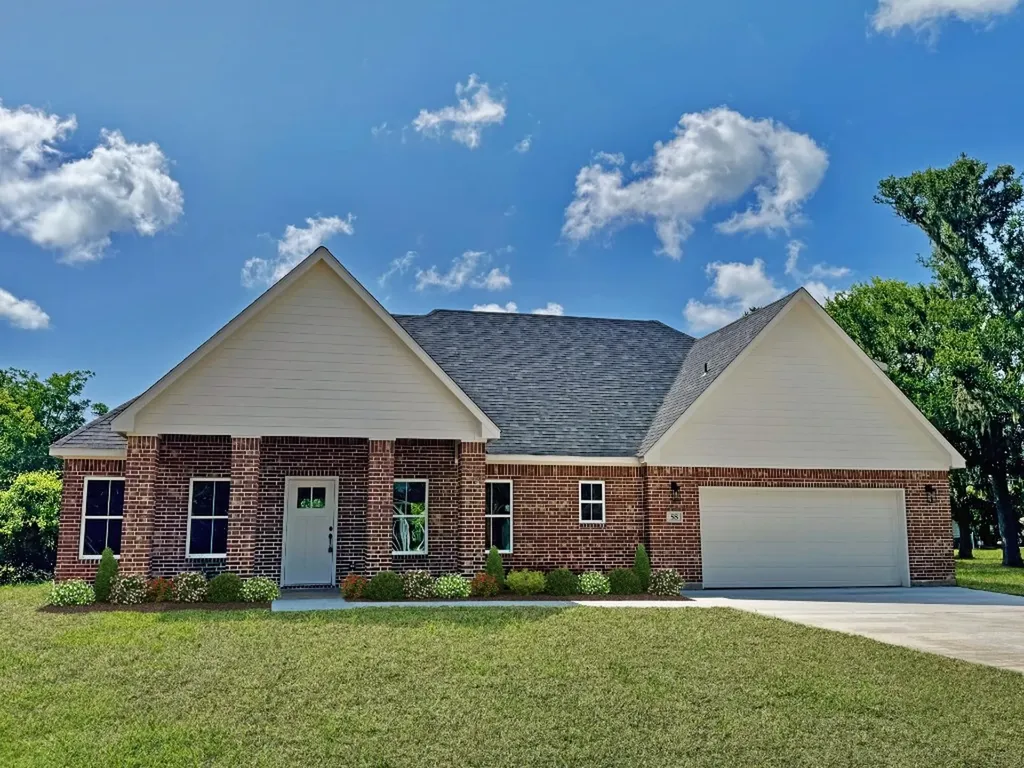 58 Lantana Court Lake Jackson TX 77566