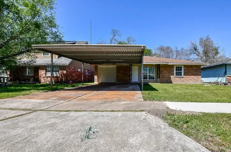515 Westside Court Pasadena TX 77502