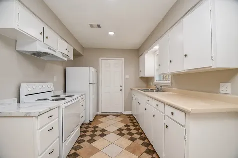 515 Westside Court Pasadena TX 77502