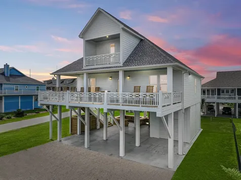 2301 Trinidad Drive Crystal Beach TX 77650