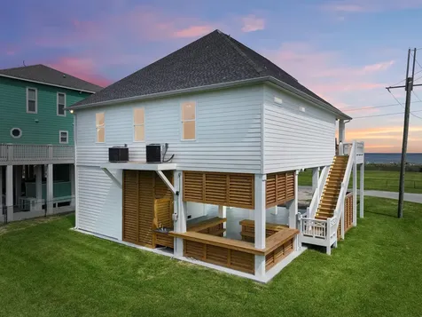 2301 Trinidad Drive Crystal Beach TX 77650