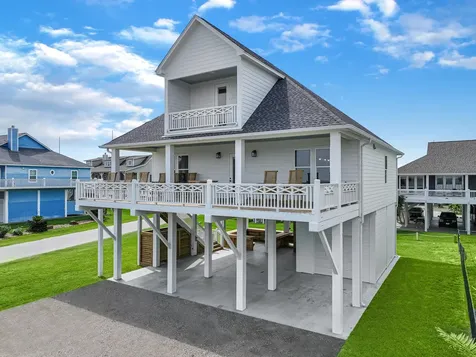 2301 Trinidad Drive Crystal Beach TX 77650