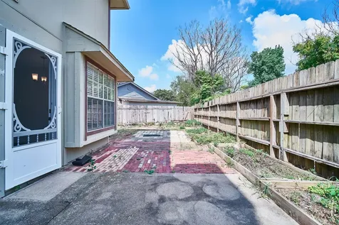 11011 Landsbury Court Houston TX 77099