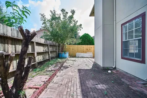 11011 Landsbury Court Houston TX 77099