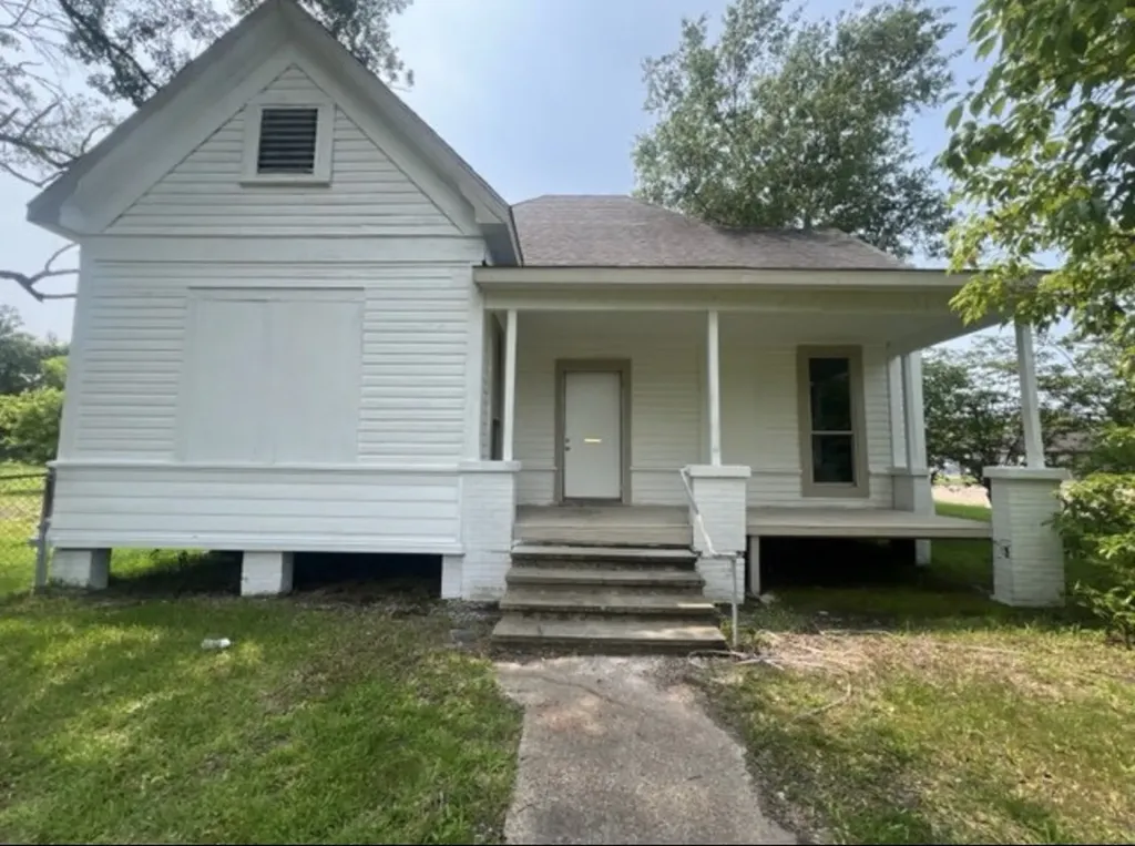 1211 W Park Avenue 105 Orange TX 77630