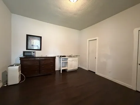 1211 W Park Avenue 105 Orange TX 77630