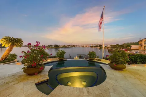 112 Bayou Lane Kemah TX 77565