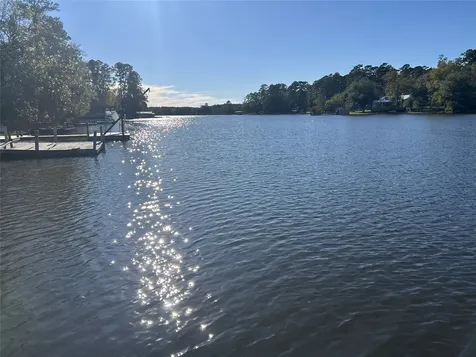 1 Sunset Lake Huntsville TX 77340