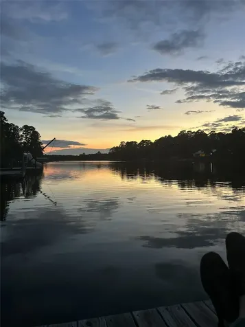 1 Sunset Lake Huntsville TX 77340