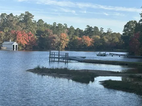 1 Sunset Lake Huntsville TX 77340