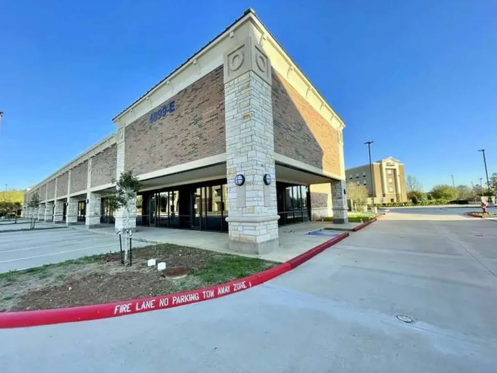 4899 Highway 6 103e Missouri City TX 77459
