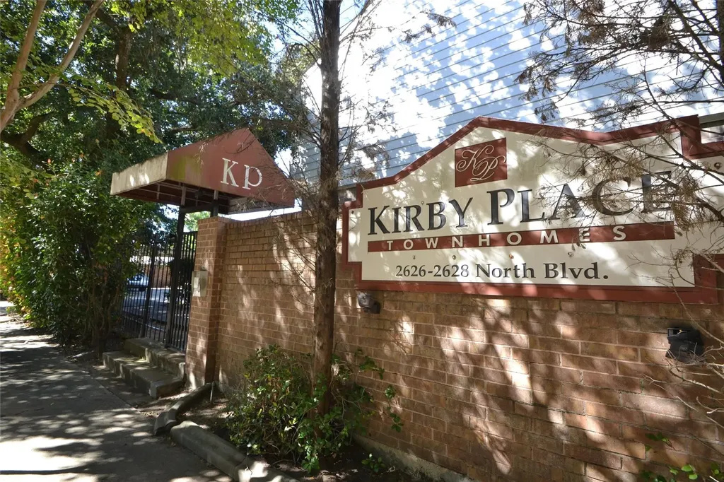 2626 North Boulevard 22 Houston TX 77098