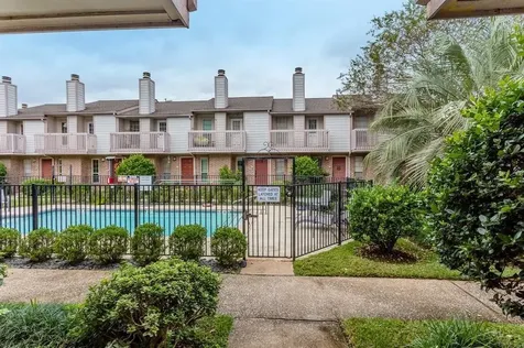 2626 North Boulevard 22 Houston TX 77098