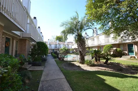 2626 North Boulevard 22 Houston TX 77098