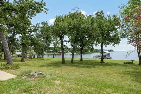 20228 County Road 376 Marquez TX 77865