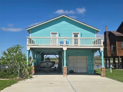 211 Redfish Drive Freeport TX 77541