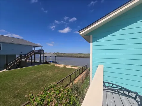 211 Redfish Drive Freeport TX 77541