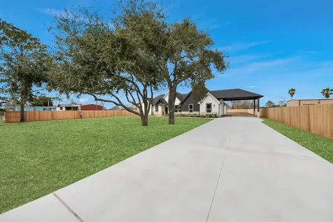 5811 County Road 675b Rosharon TX 77583
