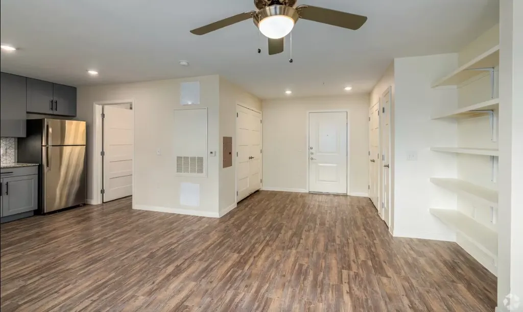 4611 N Interstate 35 Frontage Road Austin TX 78722