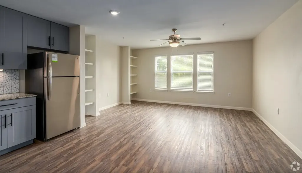 4611 N Interstate 35 Frontage Road Austin TX 78722