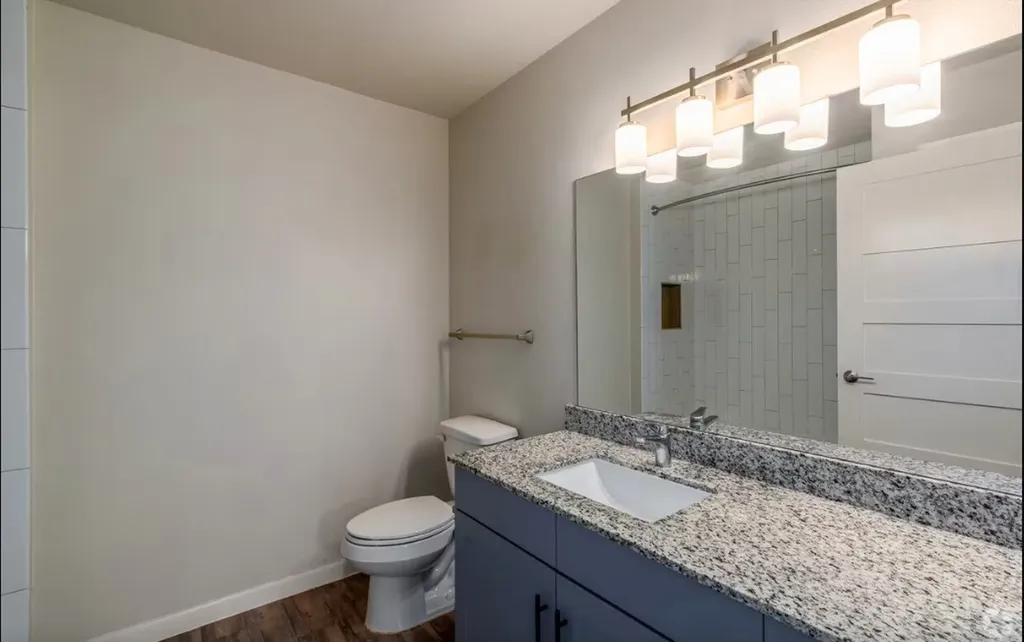 4611 N Interstate 35 Frontage Road Austin TX 78722