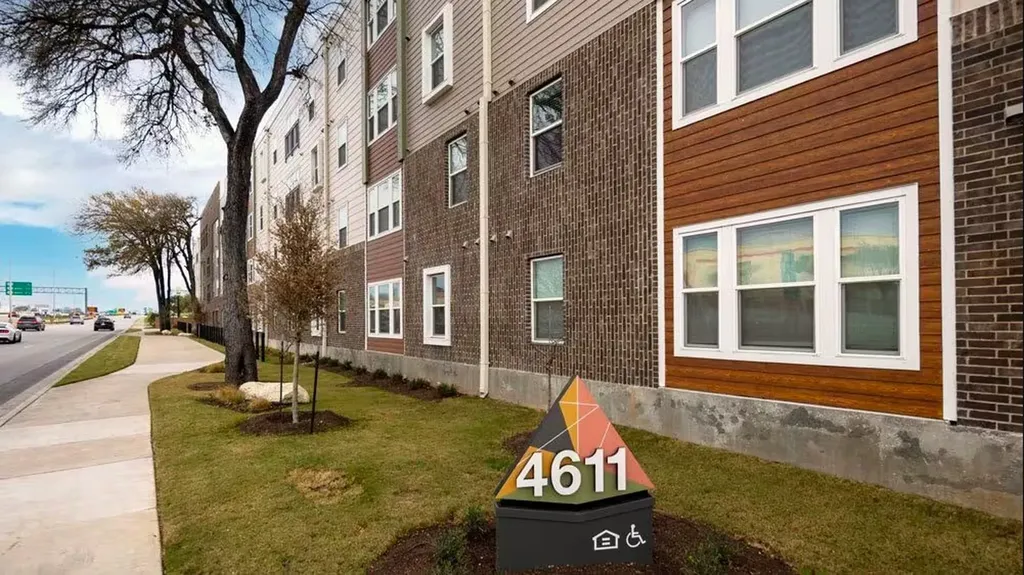 4611 N Interstate 35 Frontage Road Austin TX 78722