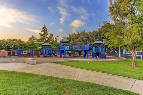 414 N Live Oak Street A Houston TX 77003
