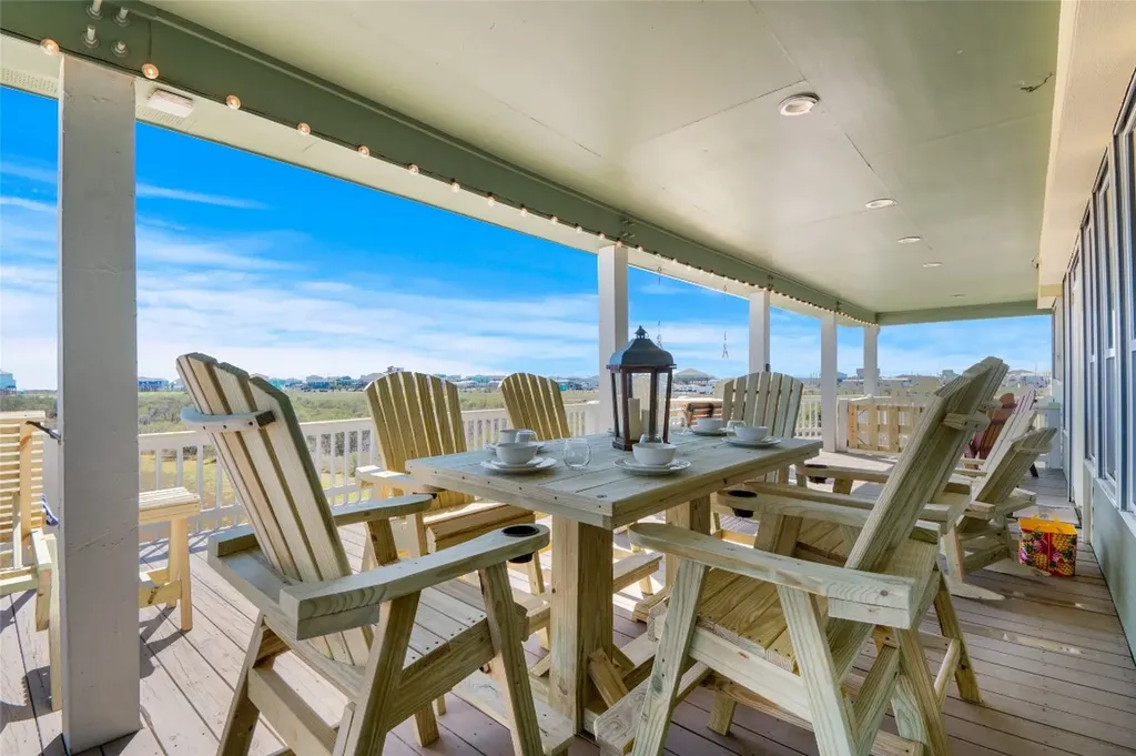200 Mobile Crystal Beach TX 77650