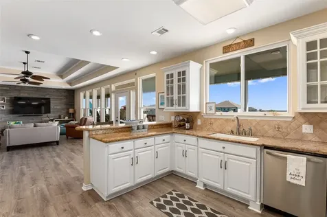 200 Mobile Crystal Beach TX 77650