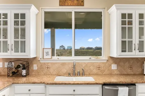 200 Mobile Crystal Beach TX 77650