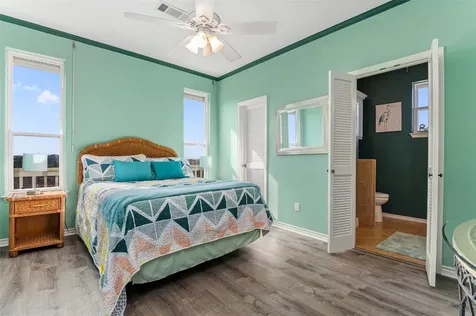 200 Mobile Crystal Beach TX 77650