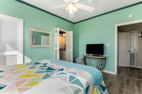 200 Mobile Crystal Beach TX 77650