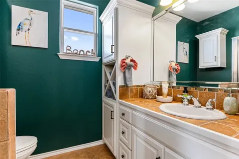 200 Mobile Crystal Beach TX 77650