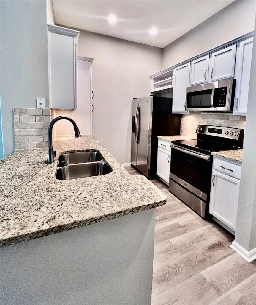 5353 Memorial Drive 1078 Houston TX 77007