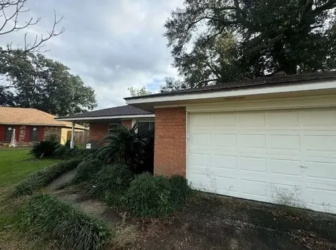 718 Westbury Street West Orange TX 77630