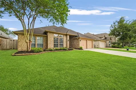 1575 Garden Lakes Drive Friendswood TX 77546