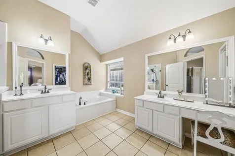 1575 Garden Lakes Drive Friendswood TX 77546