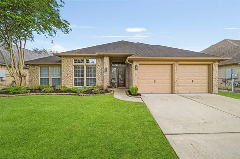 1575 Garden Lakes Drive Friendswood TX 77546