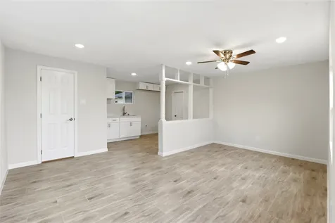 7010 Brownsville Street 1/2 Houston TX 77020