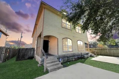 10217 Teneha Drive A Houston TX 77033