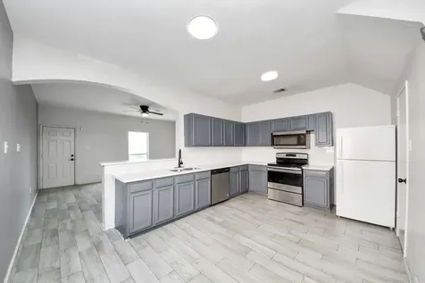 10217 Teneha Drive A Houston TX 77033