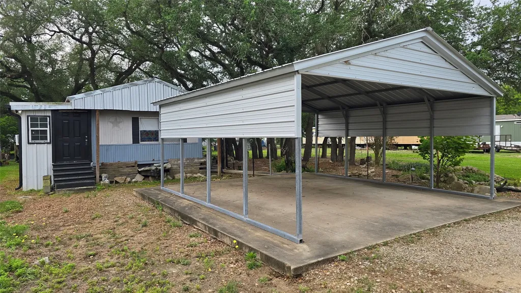 78 Avenue D Van Vleck TX 77482