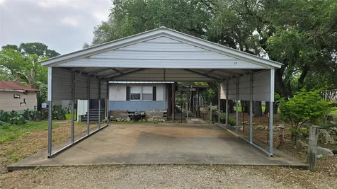 78 Avenue D Van Vleck TX 77482