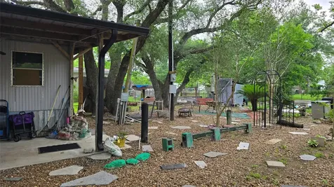78 Avenue D Van Vleck TX 77482
