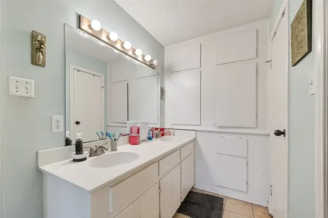 12811 Hidden Castle Drive Houston TX 77015