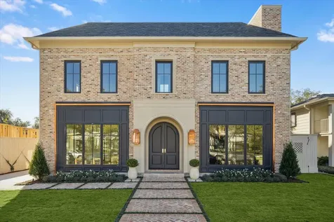 3717 Chevy Chase Drive Houston TX 77019