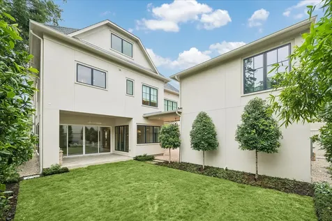 3717 Chevy Chase Drive Houston TX 77019