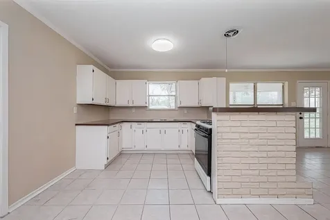 14 Veronica Lane Huntsville TX 77340