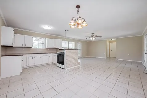 14 Veronica Lane Huntsville TX 77340