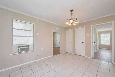 14 Veronica Lane Huntsville TX 77340